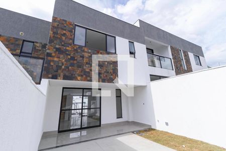 Fachada de casa à venda com 3 quartos, 128m² em Caiçaras, Belo Horizonte