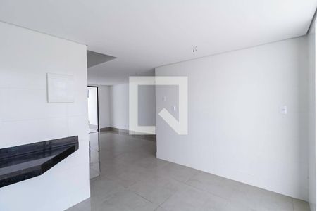 Cozinha de casa à venda com 3 quartos, 128m² em Caiçaras, Belo Horizonte