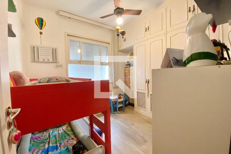 Quarto 1 de apartamento à venda com 2 quartos, 80m² em Copacabana, Rio de Janeiro