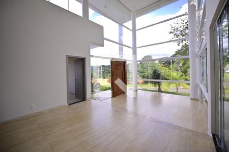 Sala de casa de condomínio para alugar com 3 quartos, 615m² em Alphaville Araguaia, Goiânia