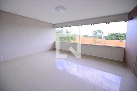 Sala 2 de casa de condomínio para alugar com 3 quartos, 615m² em Alphaville Araguaia, Goiânia
