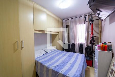 Quarto 1 de apartamento para alugar com 3 quartos, 56m² em Vila Araguaia, São Paulo