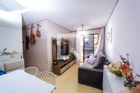 Sala de apartamento para alugar com 3 quartos, 56m² em Vila Araguaia, São Paulo