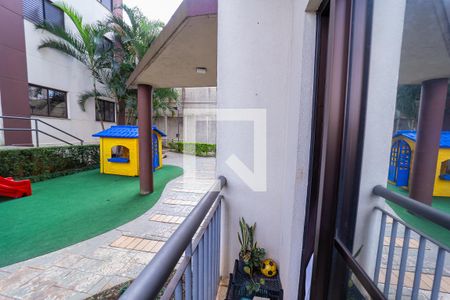 Varanda Sala de apartamento para alugar com 3 quartos, 56m² em Vila Araguaia, São Paulo