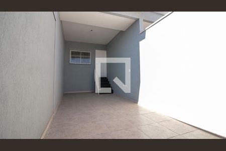 Garagem de casa à venda com 3 quartos, 120m² em Vila Olinda, São Paulo