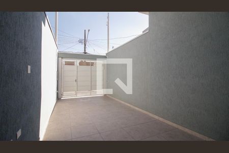 Garagem de casa à venda com 3 quartos, 120m² em Vila Olinda, São Paulo