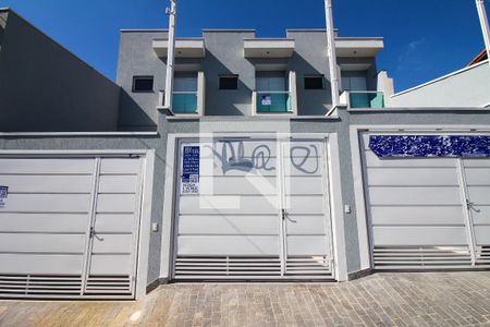 Fachada de casa à venda com 3 quartos, 120m² em Vila Olinda, São Paulo
