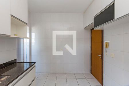 Cozinha de apartamento à venda com 3 quartos, 120m² em Nova Suíça, Belo Horizonte