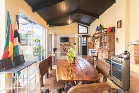 Área comum de casa à venda com 4 quartos, 262m² em Camaquã, Porto Alegre