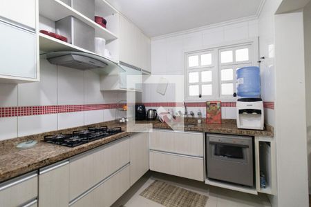 Cozinha de casa à venda com 4 quartos, 262m² em Camaquã, Porto Alegre
