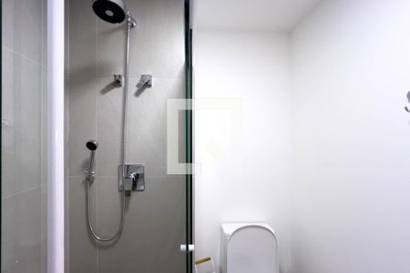 Banheiro de kitnet/studio para alugar com 1 quarto, 26m² em Vila Mariana, São Paulo