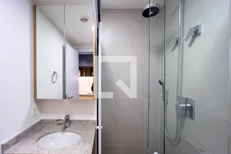 Banheiro de kitnet/studio para alugar com 1 quarto, 26m² em Vila Mariana, São Paulo
