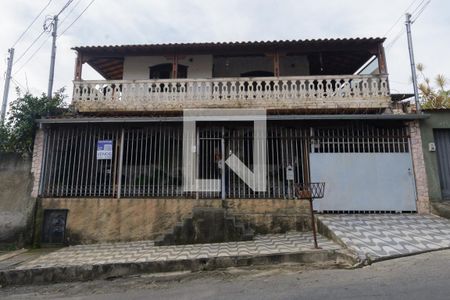 Fachada de casa à venda com 6 quartos, 500m² em Água Branca, Contagem