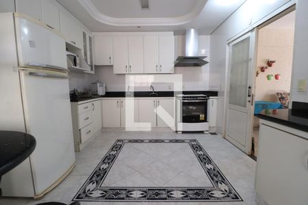 Cozinha de casa para alugar com 7 quartos, 456m² em Presidente Roosevelt, Uberlândia