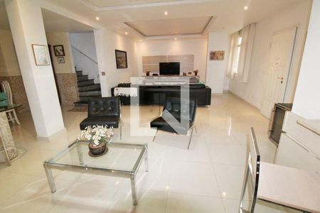 Casa à venda com 5 quartos, 320m² em Jardim Guanabara, Rio de Janeiro