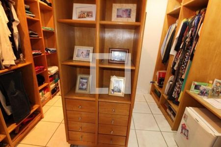 Casa à venda com 5 quartos, 320m² em Jardim Guanabara, Rio de Janeiro