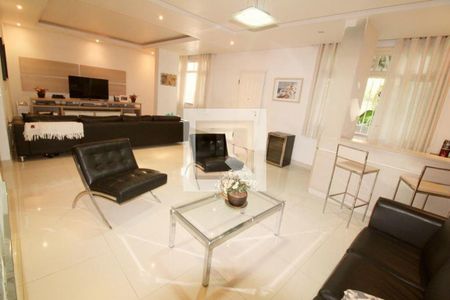 Casa à venda com 5 quartos, 320m² em Jardim Guanabara, Rio de Janeiro