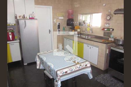 Casa à venda com 3 quartos, 254m² em Jardim Guanabara, Rio de Janeiro