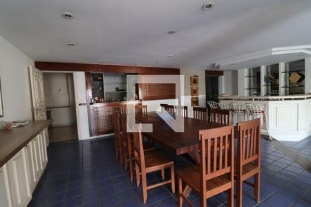 Sala de casa à venda com 6 quartos, 707m² em Jardim Guanabara, Rio de Janeiro