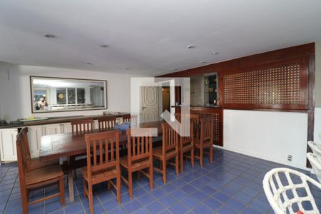 Sala de casa à venda com 6 quartos, 707m² em Jardim Guanabara, Rio de Janeiro