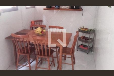 Casa à venda com 4 quartos, 360m² em Jardim Guanabara, Rio de Janeiro