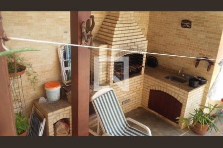 Casa à venda com 4 quartos, 360m² em Jardim Guanabara, Rio de Janeiro