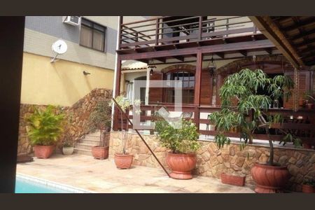 Casa à venda com 4 quartos, 360m² em Jardim Guanabara, Rio de Janeiro