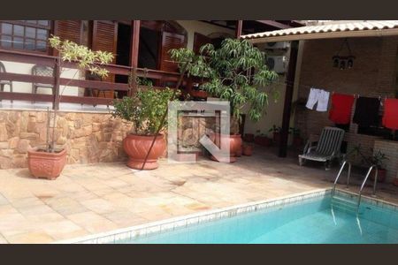Casa à venda com 4 quartos, 360m² em Jardim Guanabara, Rio de Janeiro