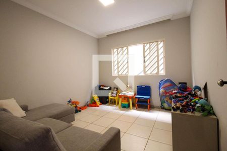 Casa à venda com 5 quartos, 410m² em João Pinheiro, Belo Horizonte