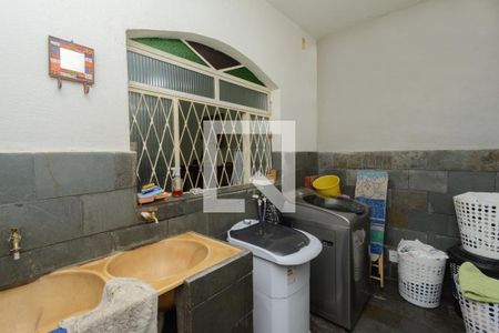 Área de Serviço de casa à venda com 4 quartos, 180m² em Milionários, Belo Horizonte