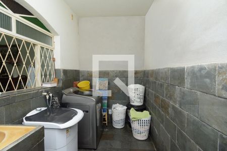 Área de Serviço de casa à venda com 4 quartos, 180m² em Milionários, Belo Horizonte