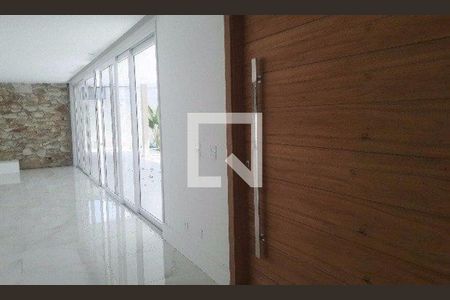 Casa à venda com 4 quartos, 630m² em Jardim Marajoara, São Paulo