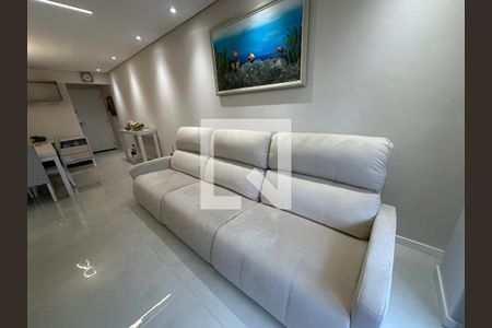 Sala de TV de apartamento à venda com 3 quartos, 87m² em Empresarial 18 do Forte, Barueri