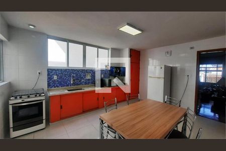 Casa à venda com 4 quartos, 170m² em Jardim da Gloria, São Paulo