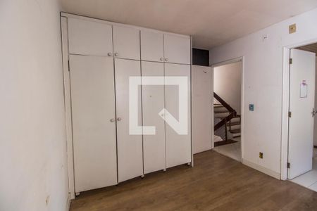 Casa de condomínio à venda com 340m², 3 quartos e 2 vagas Casa de condomínio à venda com 340m², 3 quartos e 2 vagasQuarto 3