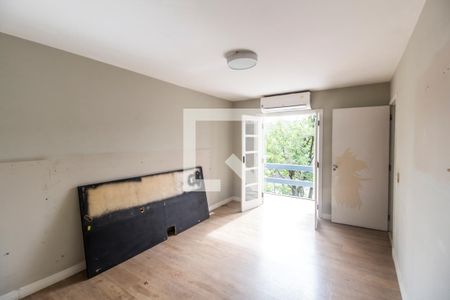 Casa de condomínio à venda com 340m², 3 quartos e 2 vagas Casa de condomínio à venda com 340m², 3 quartos e 2 vagasSuíte master