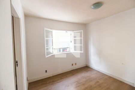 Casa de condomínio à venda com 340m², 3 quartos e 2 vagas Casa de condomínio à venda com 340m², 3 quartos e 2 vagasQuarto 3