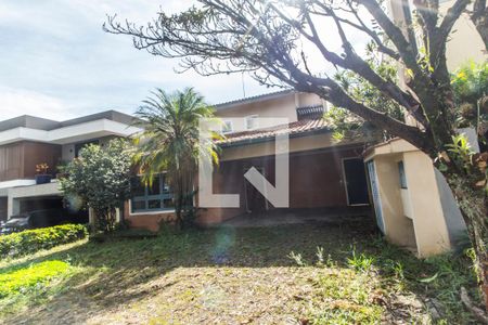 Casa de condomínio à venda com 340m², 3 quartos e 2 vagas Casa de condomínio à venda com 340m², 3 quartos e 2 vagasGaragem
