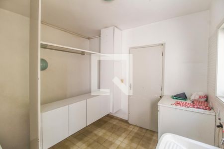 Casa de condomínio à venda com 340m², 3 quartos e 2 vagas Casa de condomínio à venda com 340m², 3 quartos e 2 vagasÁrea de Serviço