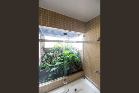 Casa de condomínio à venda com 340m², 3 quartos e 2 vagas Casa de condomínio à venda com 340m², 3 quartos e 2 vagasVista do Closet da suíte 1