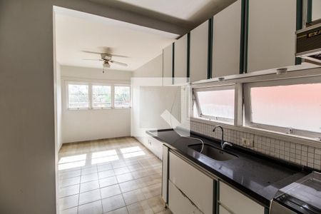 Casa de condomínio à venda com 340m², 3 quartos e 2 vagas Casa de condomínio à venda com 340m², 3 quartos e 2 vagasCozinha