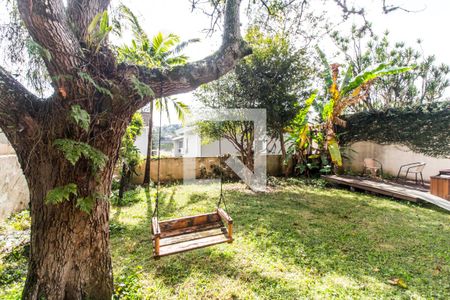 Casa de condomínio à venda com 340m², 3 quartos e 2 vagas Casa de condomínio à venda com 340m², 3 quartos e 2 vagasQuintal