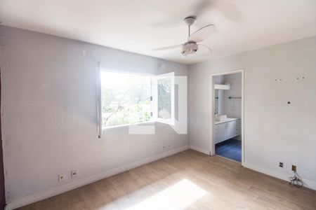 Casa de condomínio à venda com 340m², 3 quartos e 2 vagas Casa de condomínio à venda com 340m², 3 quartos e 2 vagasSuíte 2