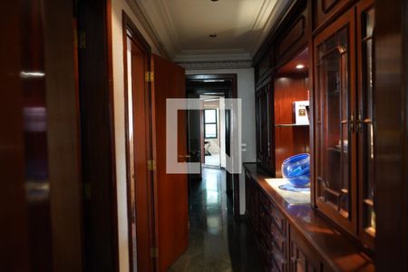 Corredor de apartamento para alugar com 4 quartos, 500m² em Tatuapé, São Paulo