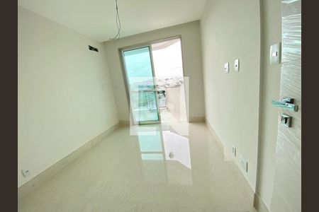 Apartamento à venda com 4 quartos, 319m² em Jardim Guanabara, Rio de Janeiro