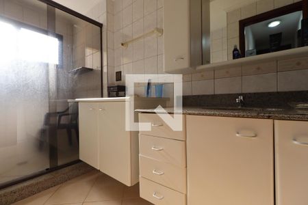 Banheiro de apartamento para alugar com 2 quartos, 107m² em Centro, Ribeirão Preto