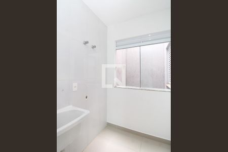 Cozinha de apartamento para alugar com 1 quarto, 34m² em Vila Nivi, São Paulo