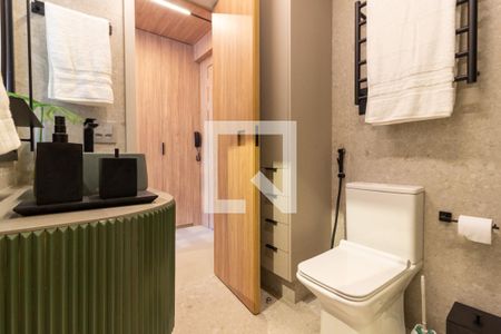 Banheiro de kitnet/studio à venda com 1 quarto, 27m² em Pinheiros, São Paulo