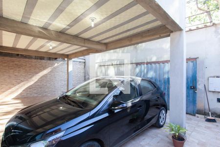 Garagem de casa à venda com 4 quartos, 170m² em Jaqueline, Belo Horizonte