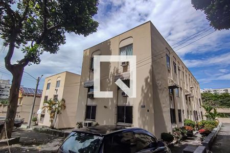 Fachada de apartamento para alugar com 2 quartos, 65m² em Taquara, Rio de Janeiro
